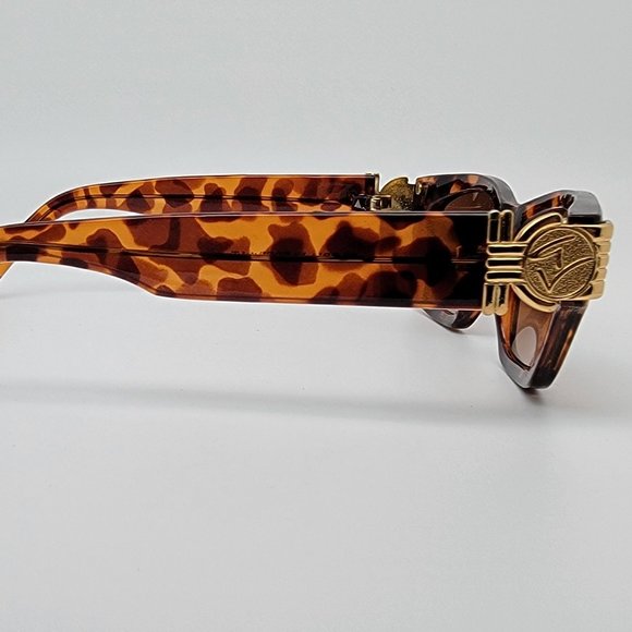 Gloria Vanderbilt GV Tortoise Gold Frame Brown Gradient Lens Sunglasses 50mm main image 4